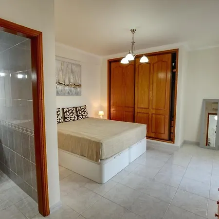 アパート With Views